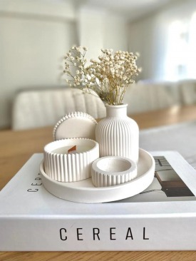 art_beyaz_renk_ozel_tasarim_kokulu_mum_ve_vazo_aksesuar_seti_